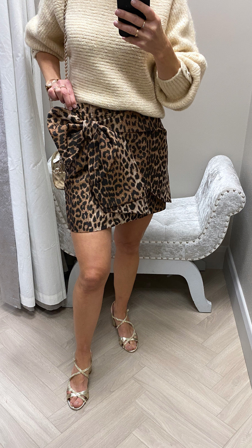 W4bd57wgIj2 guess leopard bow skirt