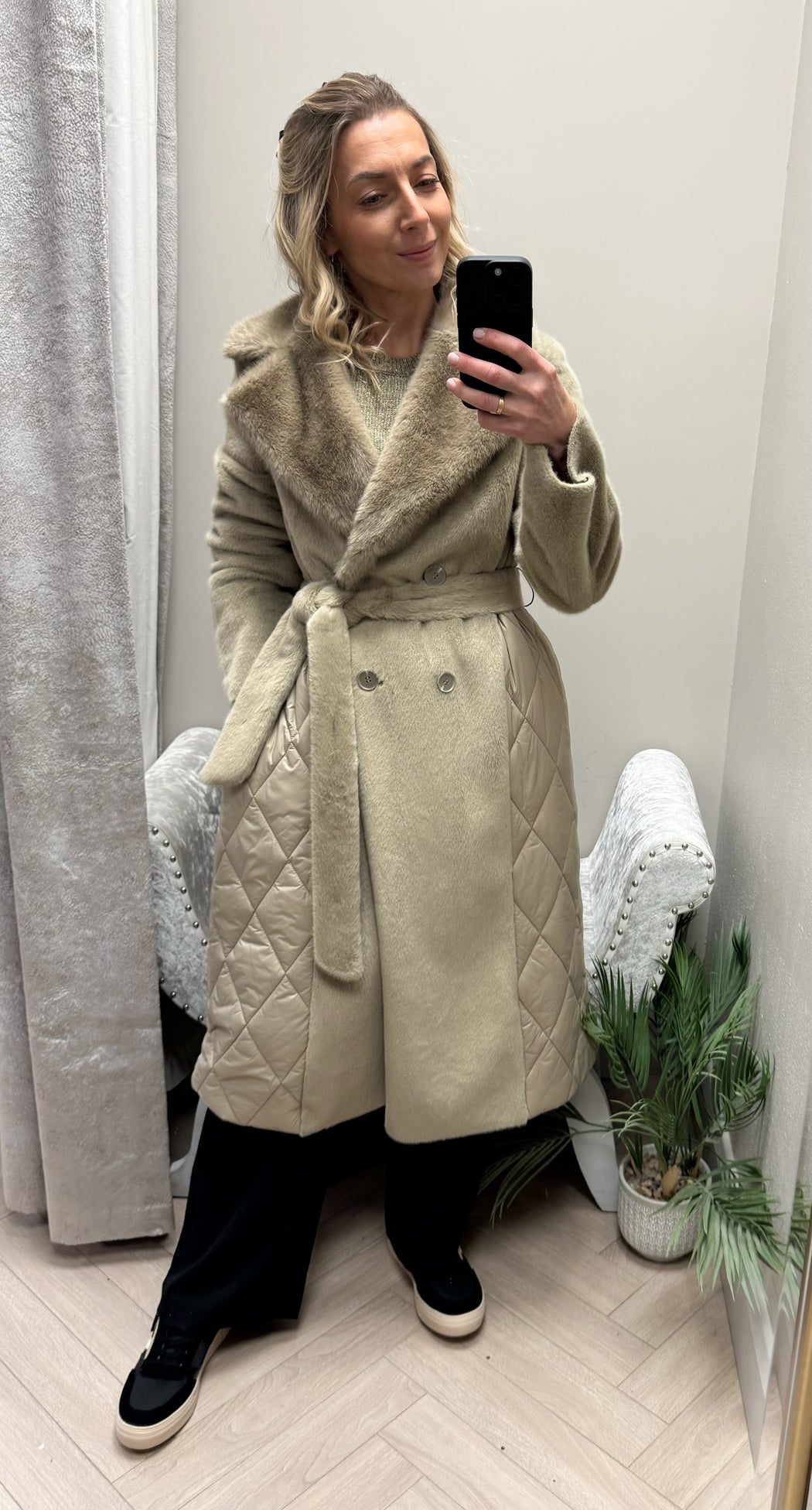 Guess Jole Coat. W5BL68W4200