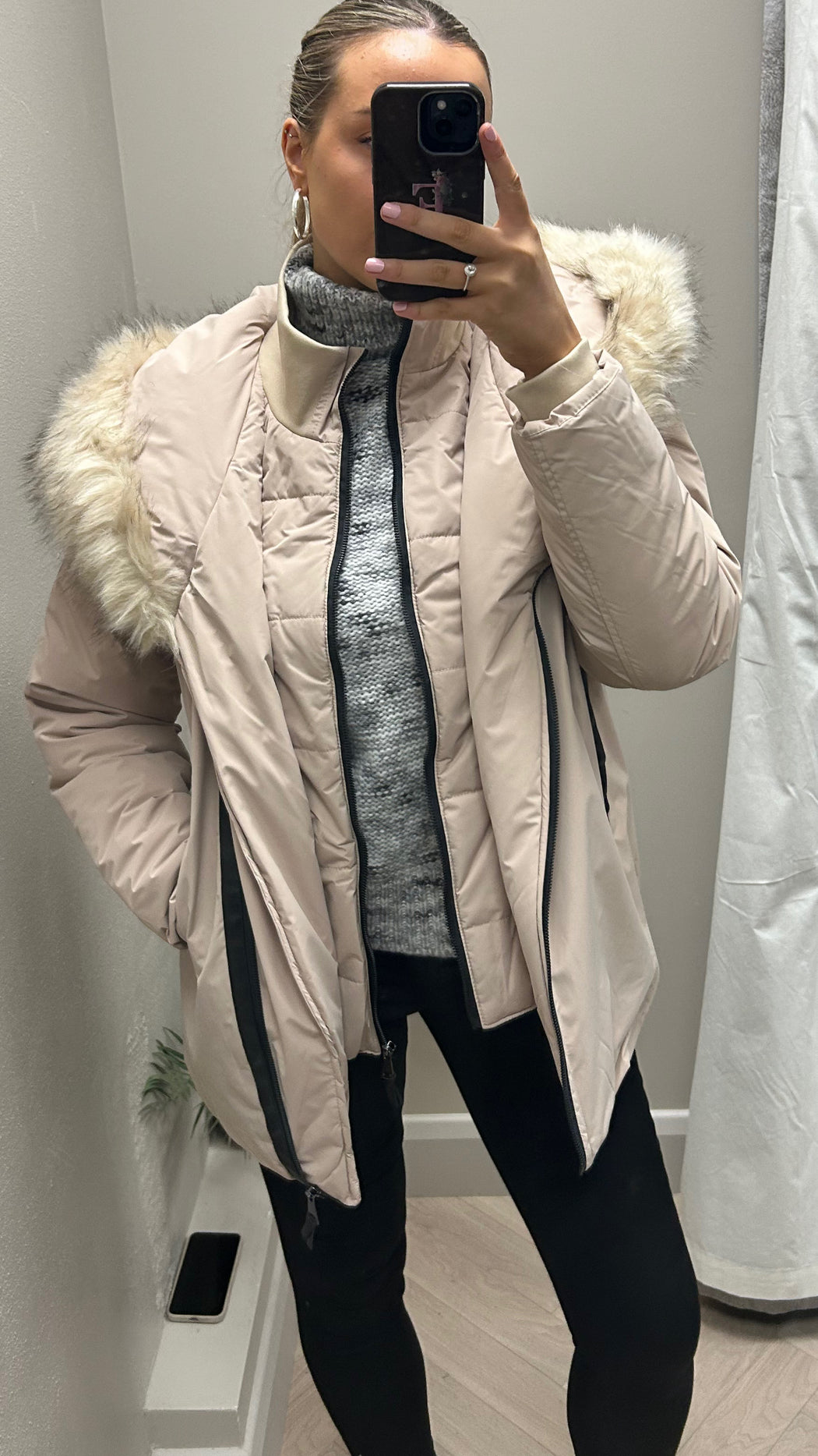 Paak beige puffer jacket