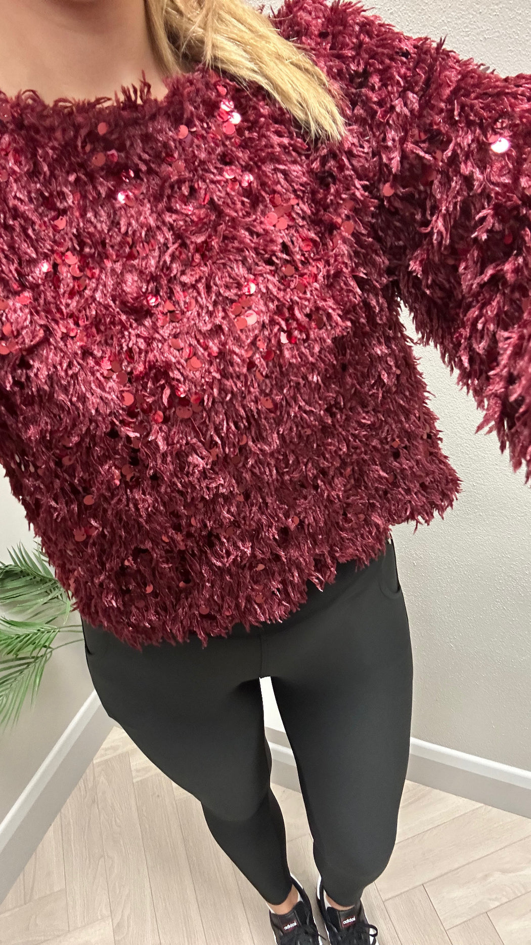 Wine feather knit top