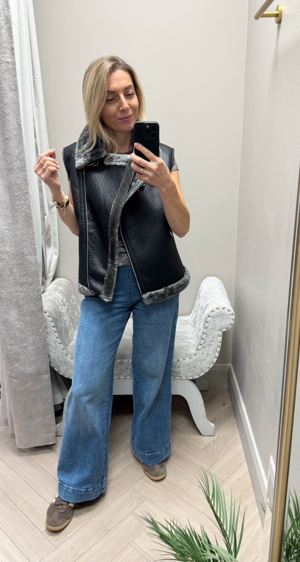 Icy gilet