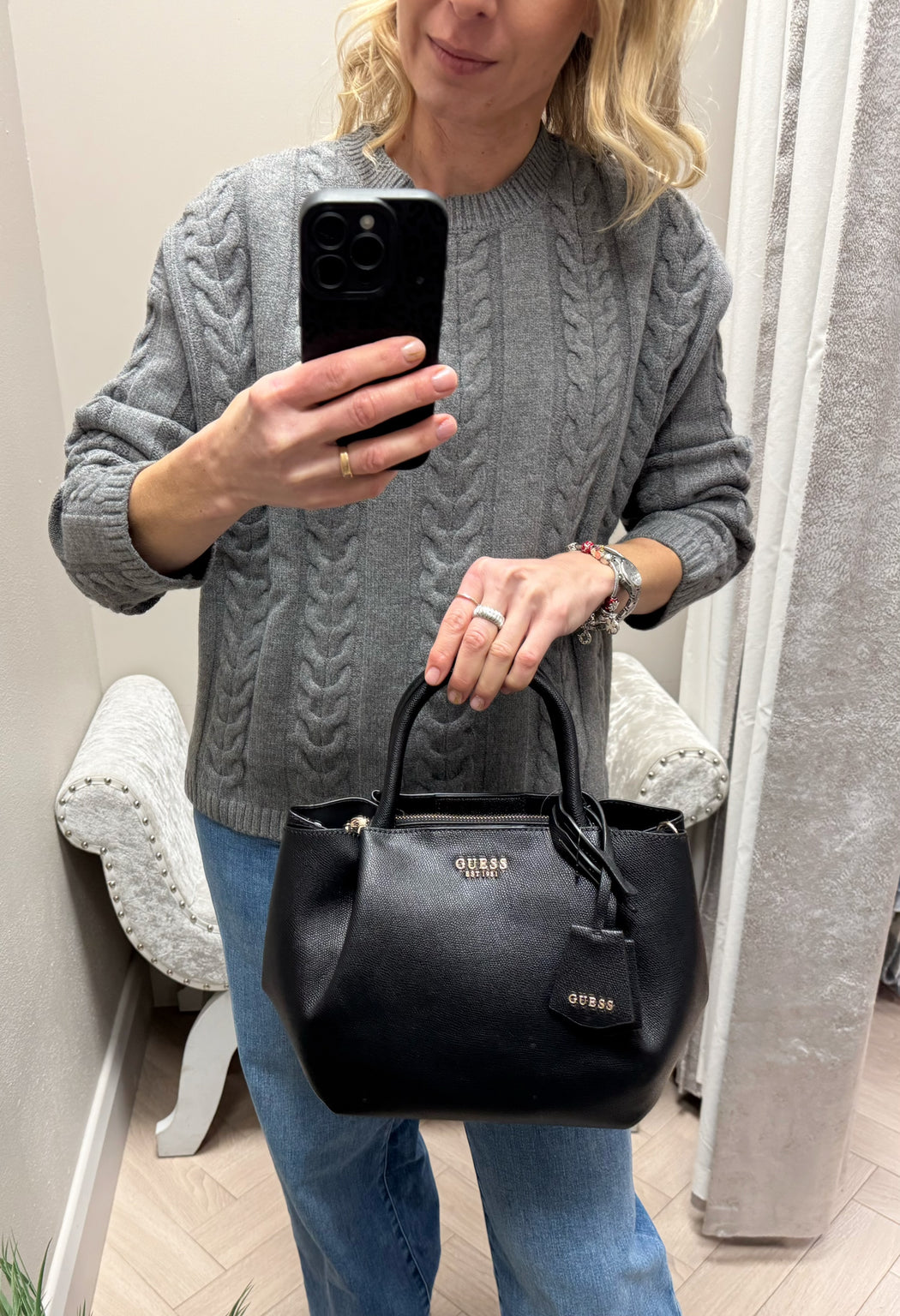 Guess Black AMORETTE Bag. BG789806