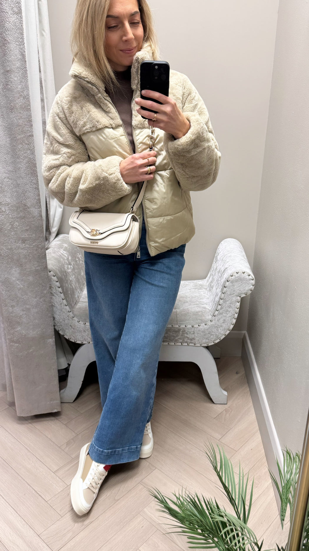 Popperes beige jacket