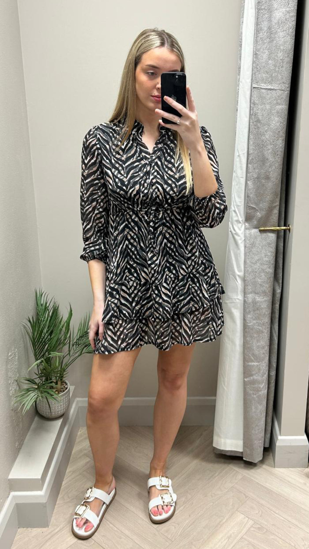 Black beige Latina mini dress