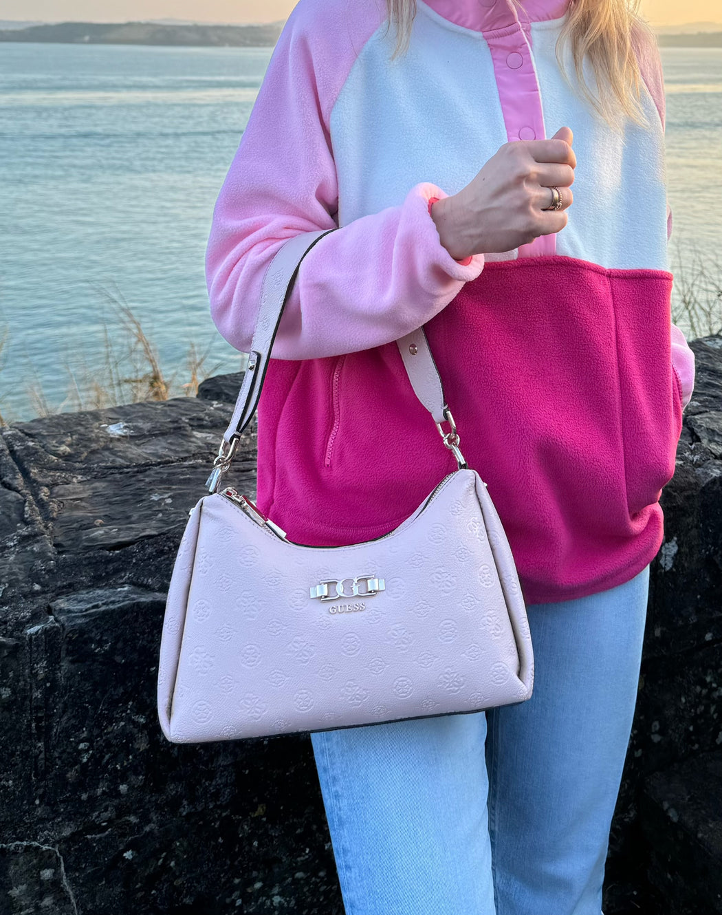 Guess anise   light rose double zip shoulder bag