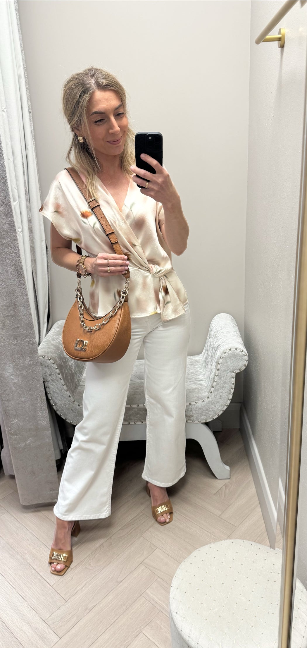 Circe  cognac  guess shoulder / crossbody bag bg964201