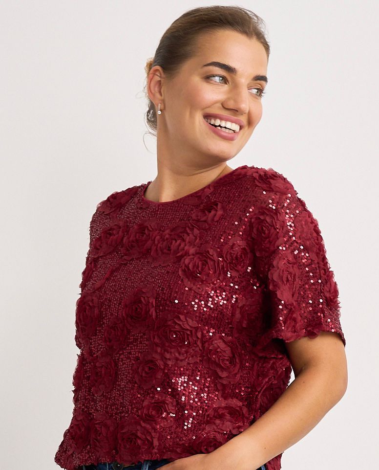 Holly wine top