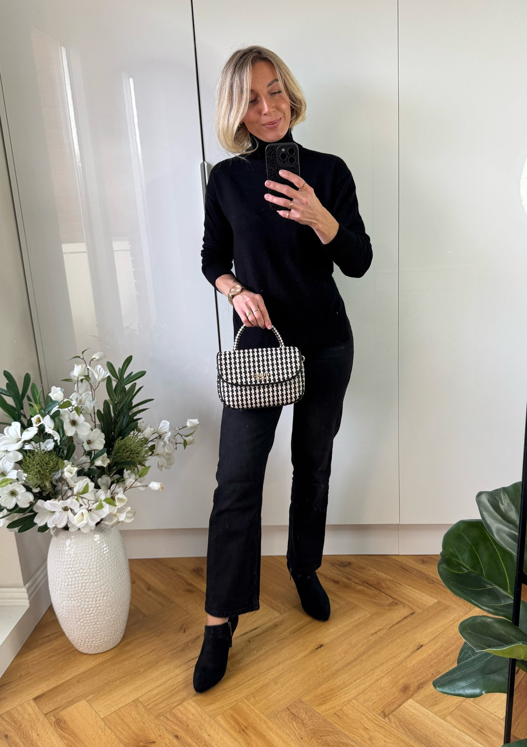 Guess Black Multi MIREMA Bag. WG963120