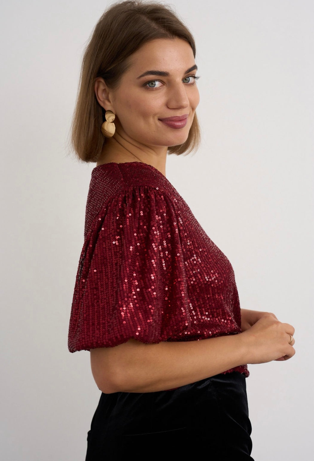 Wine sequin v -neck top