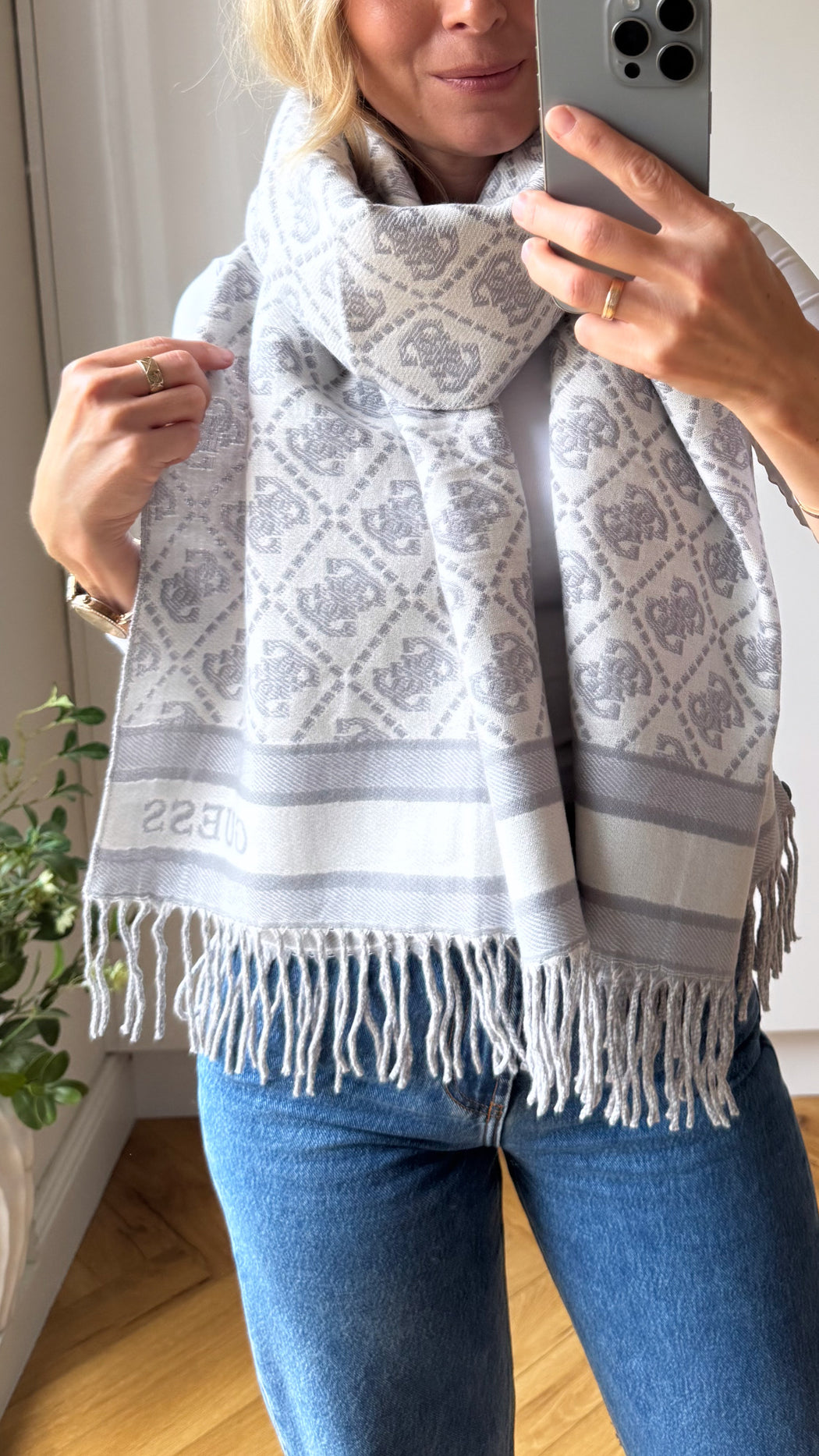 Guess grey AW5665POL03 - GOO scarf