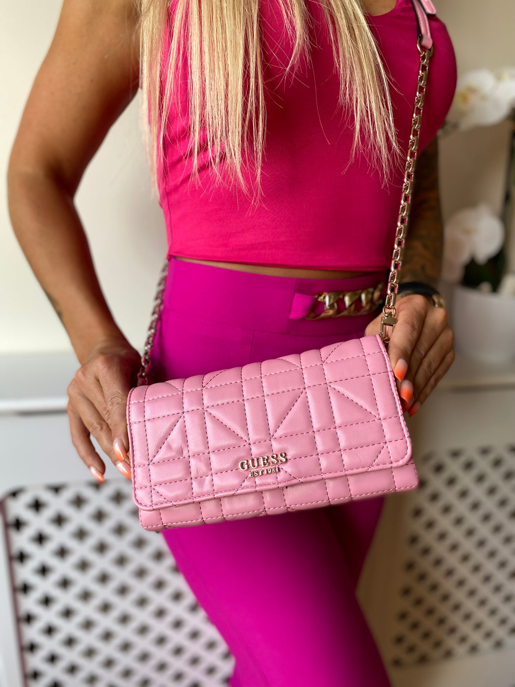 Guess pink assia mini crossbody QG849979