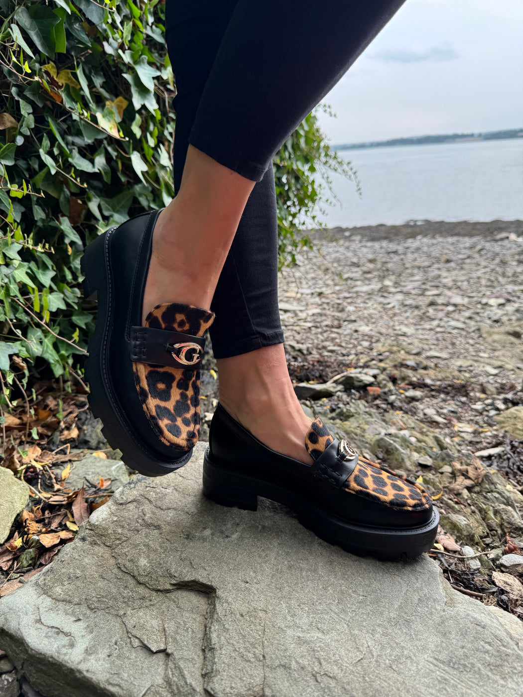 Guess black animal print loafer FLTYK2LEP14