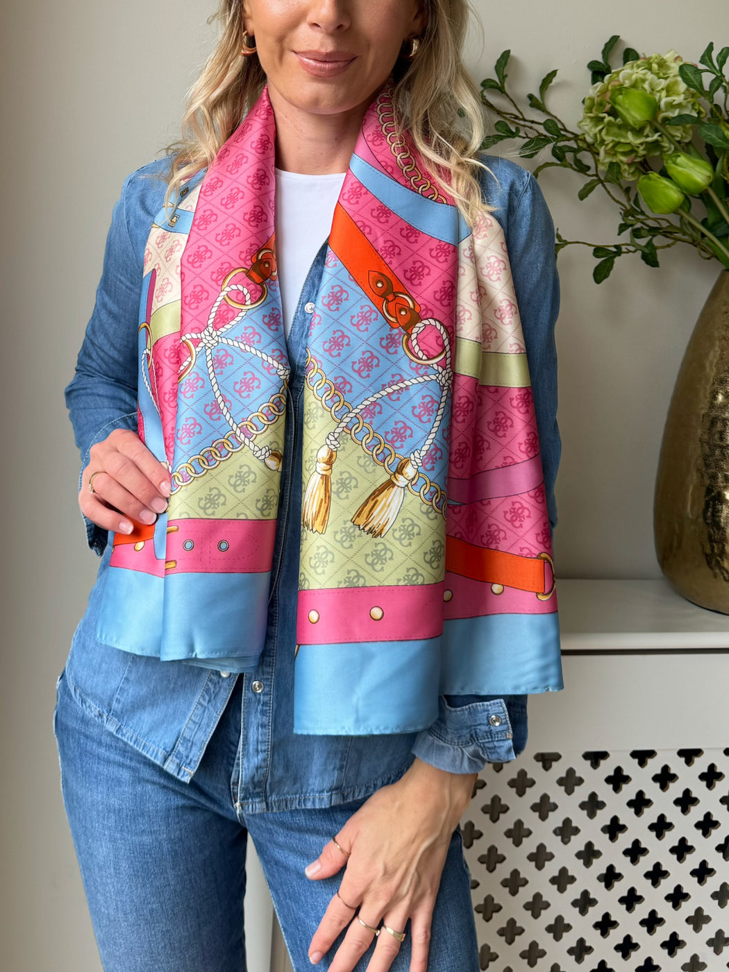 Guess multi colour scarf aw5343pol03-fum