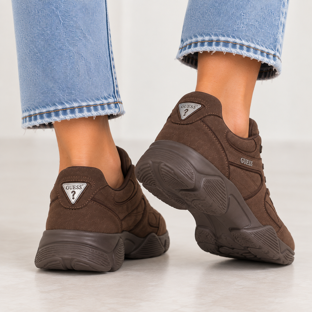 Guess brown suede trainer