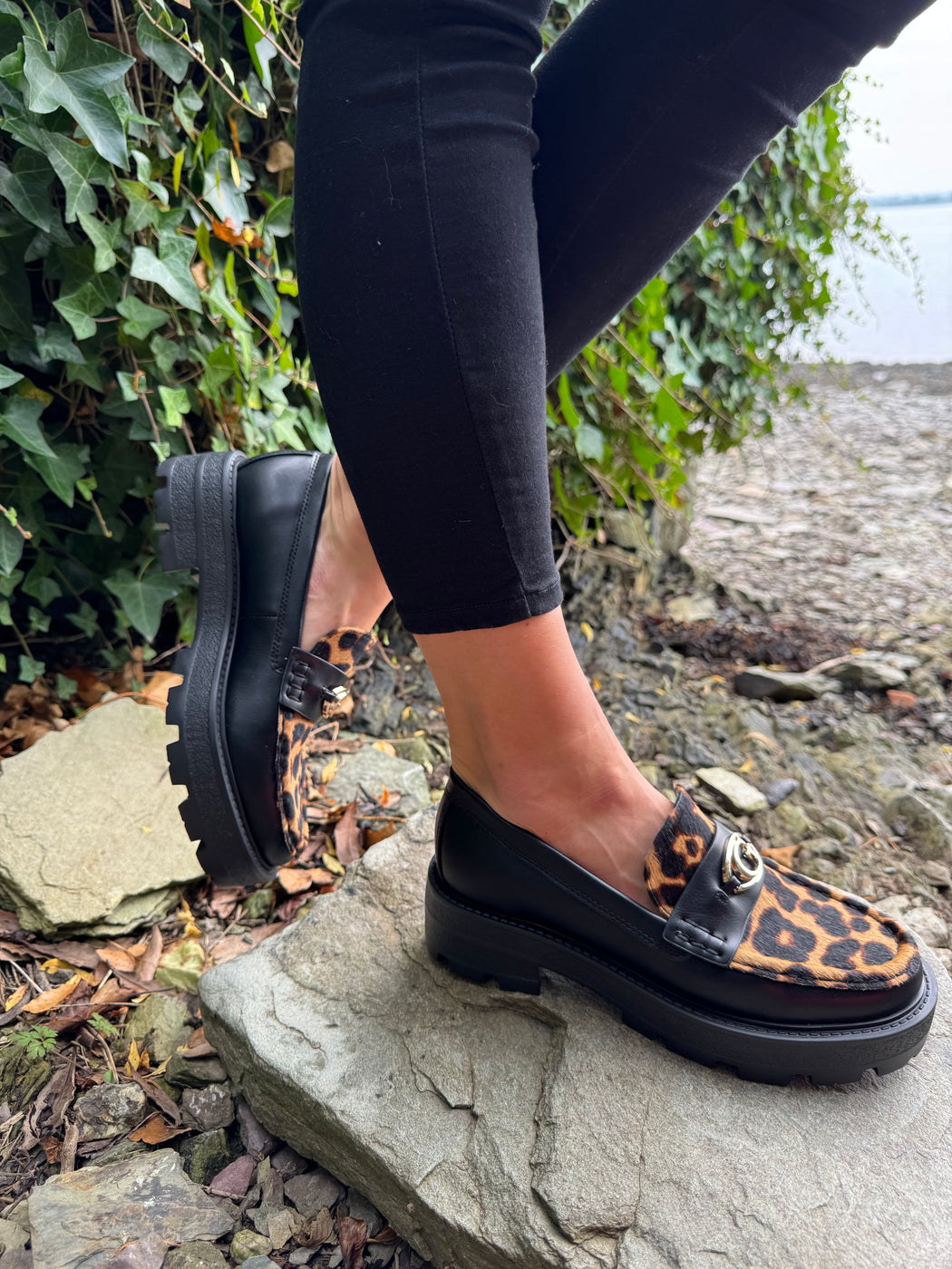 Guess black animal print loafer FLTYK2LEP14