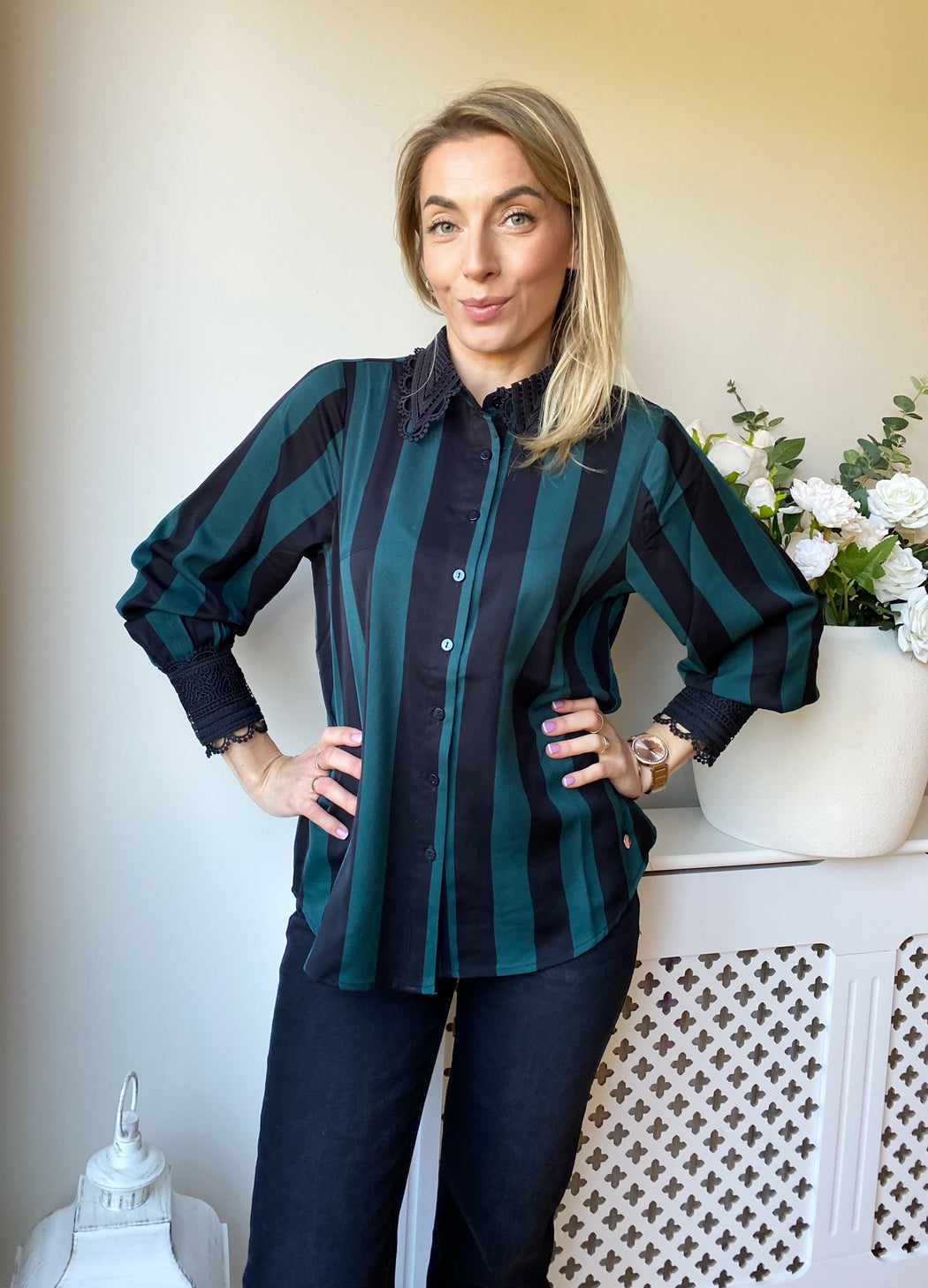 Jill green black blouse