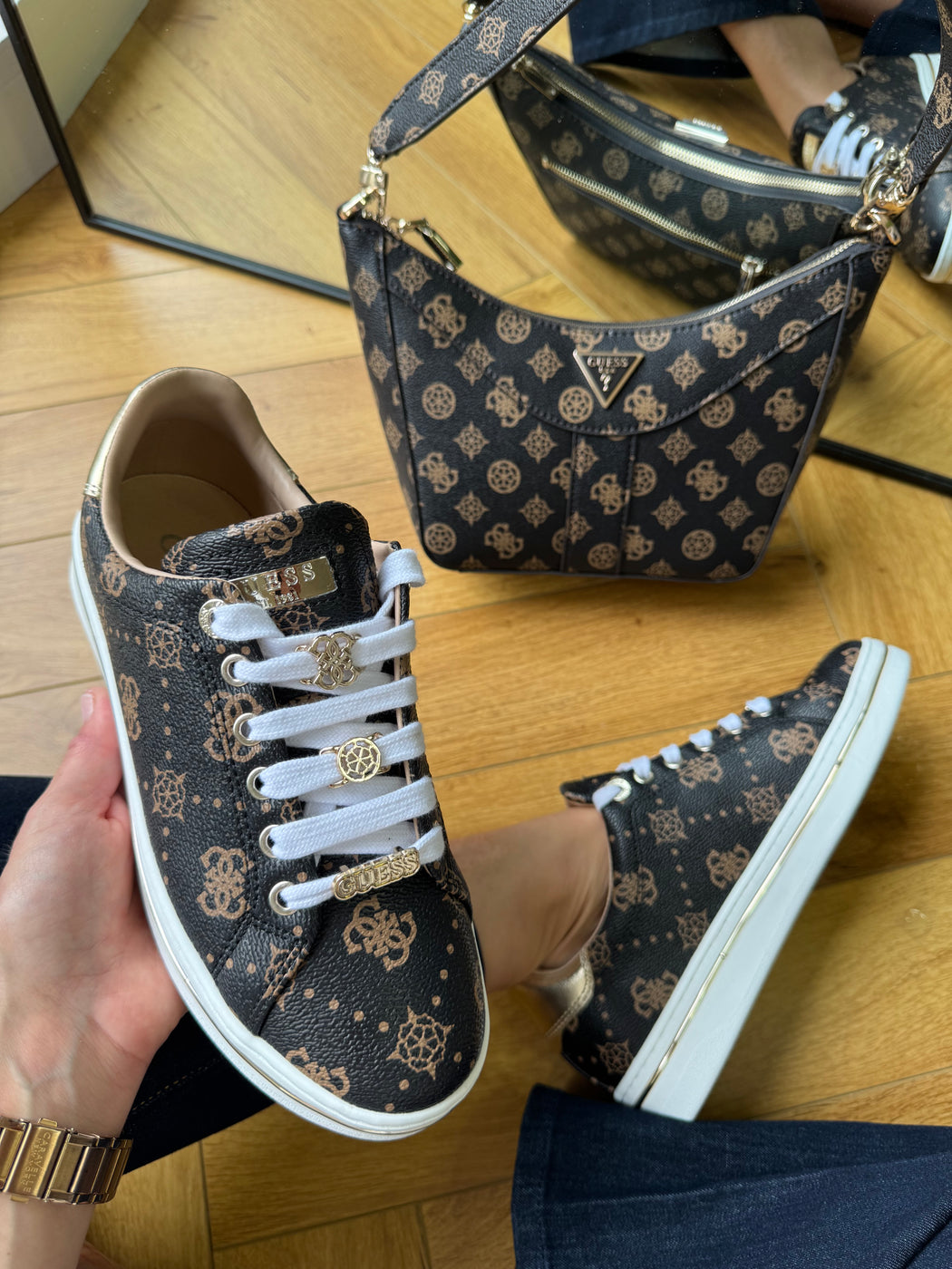 Guess logo sneaker