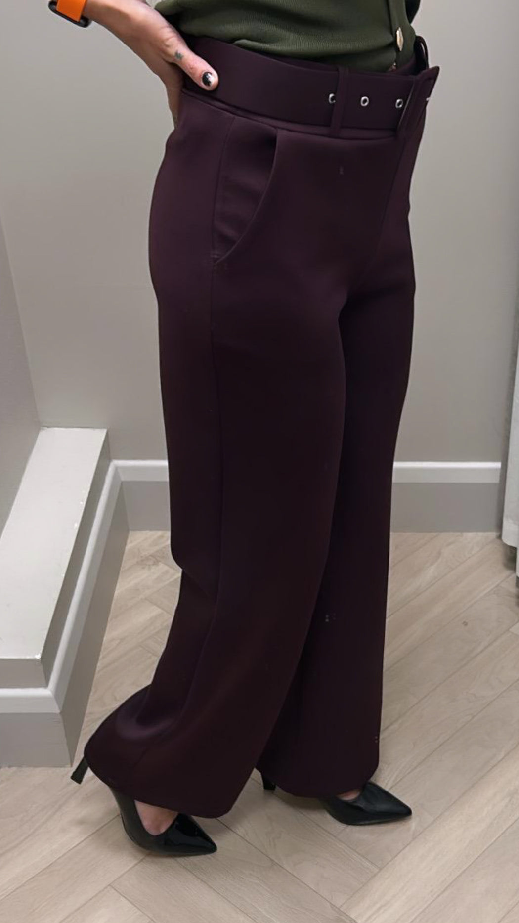 Wine belted trousers
