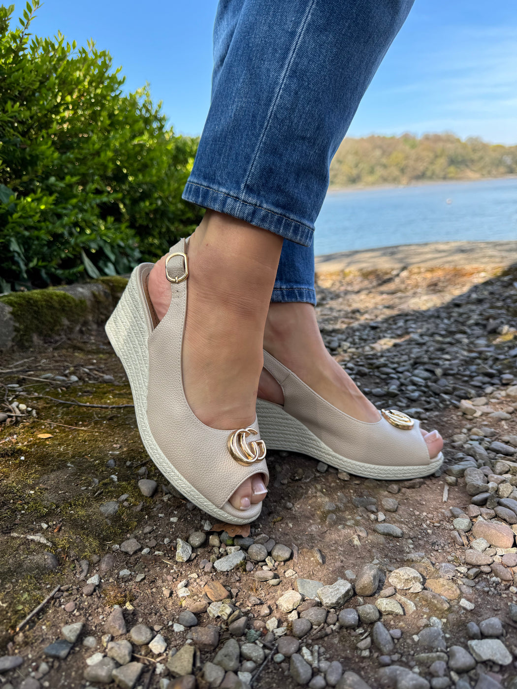 Duytrink blush wedge