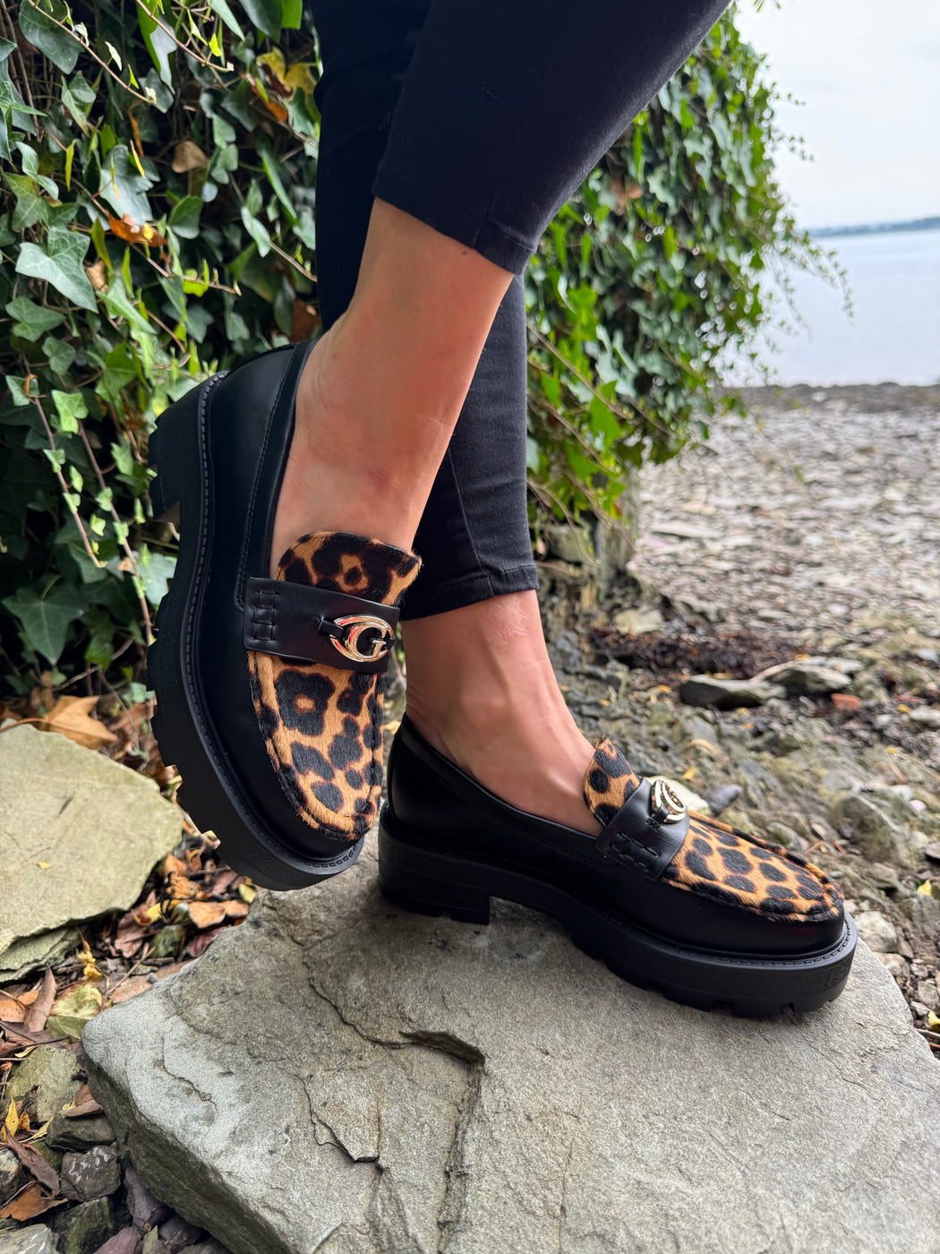 Guess black animal print loafer FLTYK2LEP14