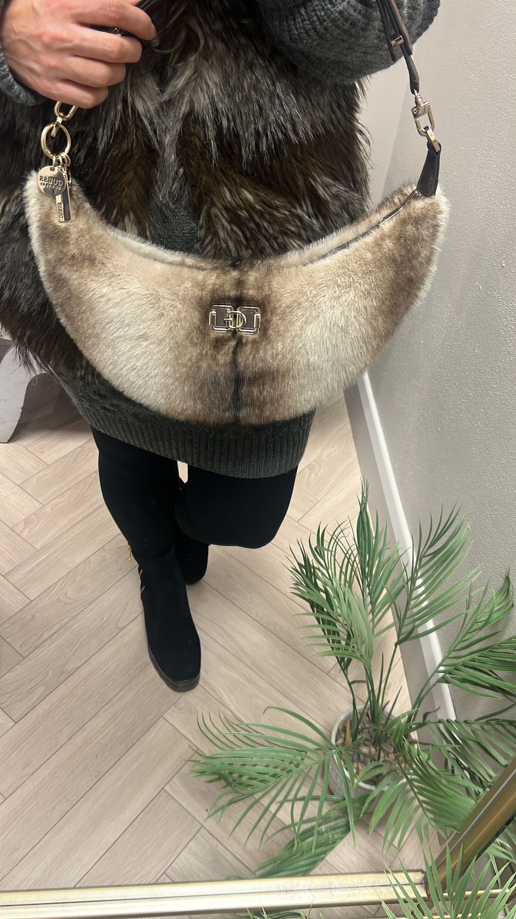 Mavis faux fur hobo bag fg967402