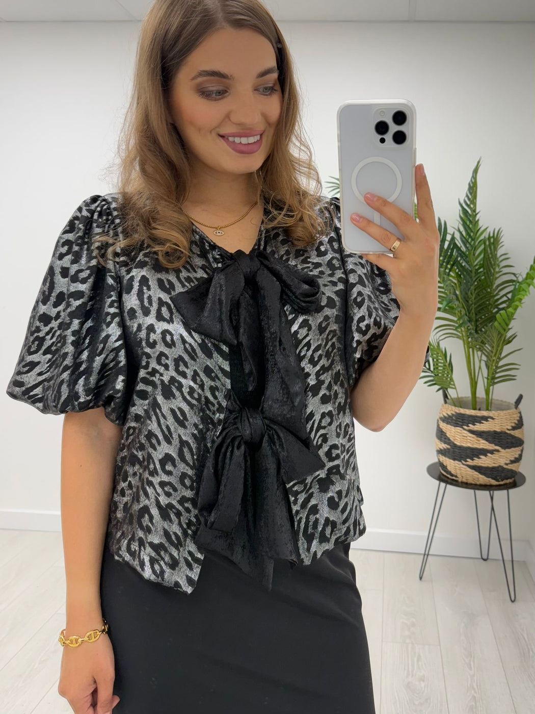 Jodie silver black bow leopard top