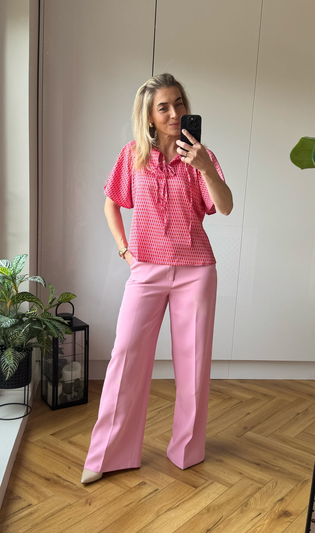 Janelle top red