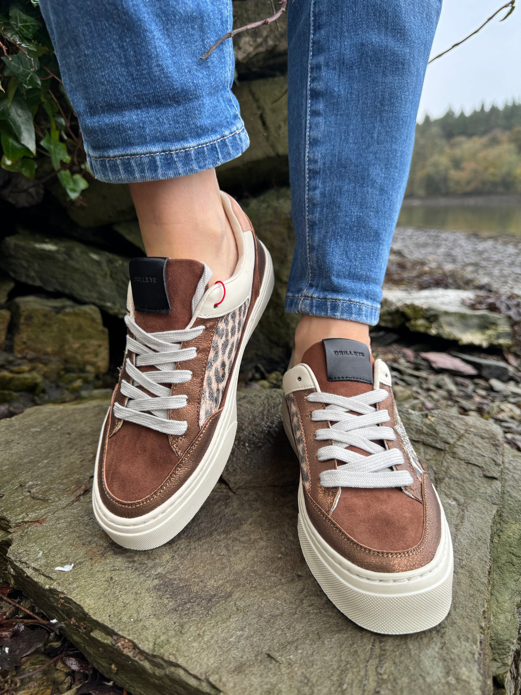 Seventy three antique bling