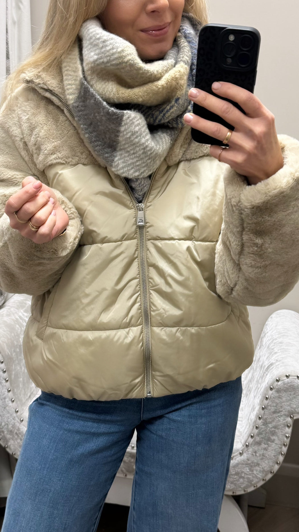 Popperes beige jacket