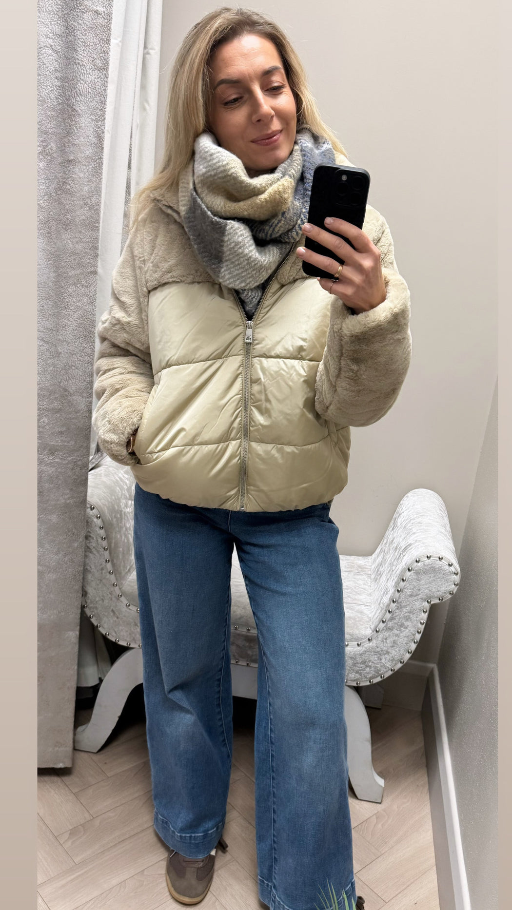 Popperes beige jacket