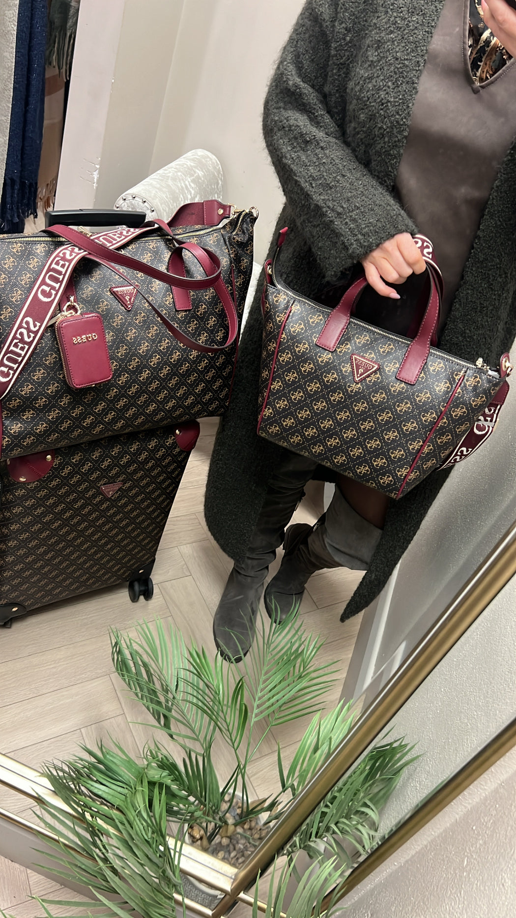 Guess brown logo follie latona travel bag Lq9676019