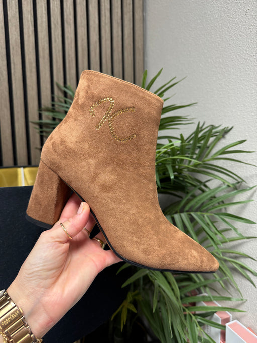 Catterton rustic ankle boots
