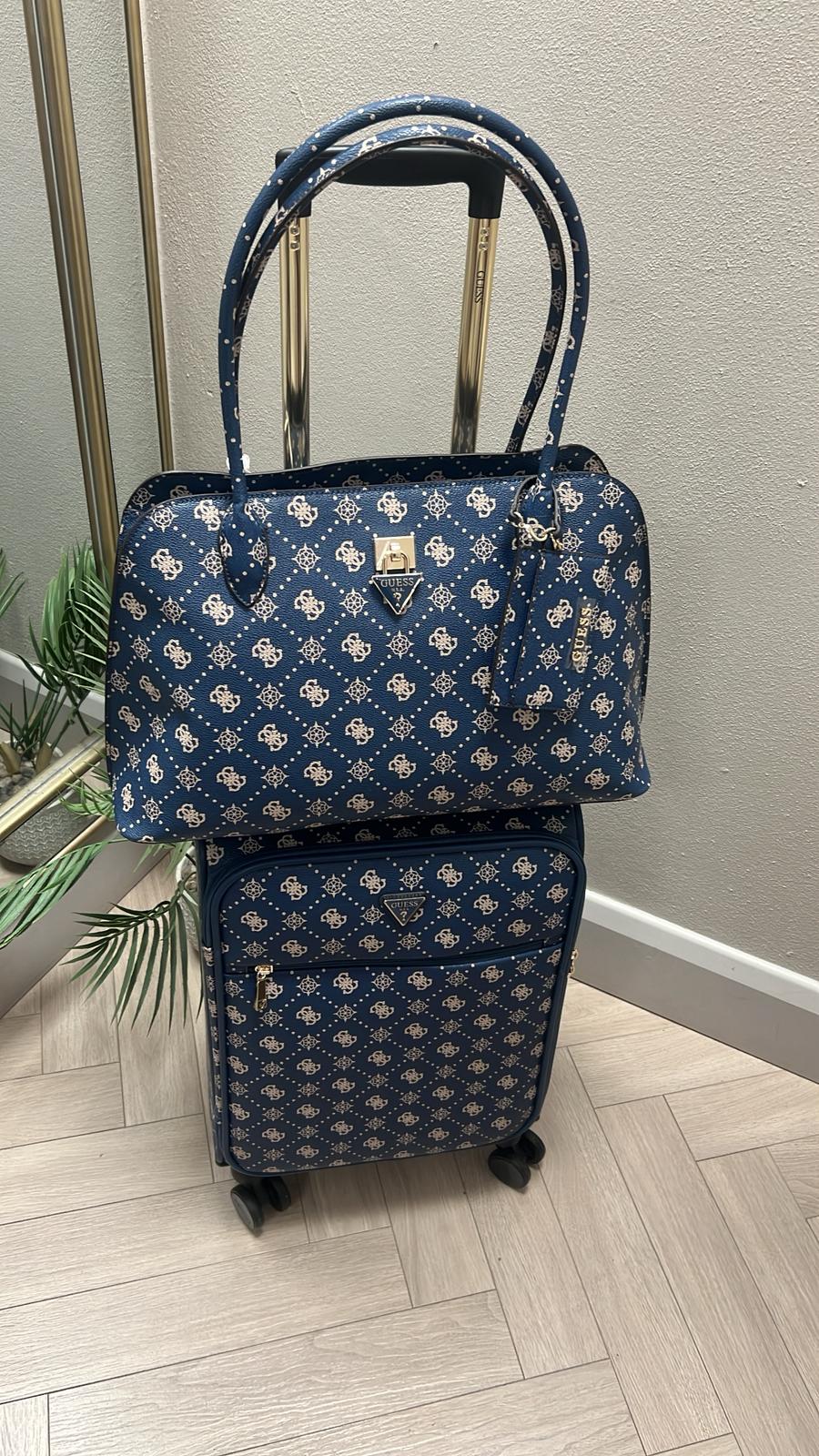 Guess Navy logo Patsie travel bag gp9919024