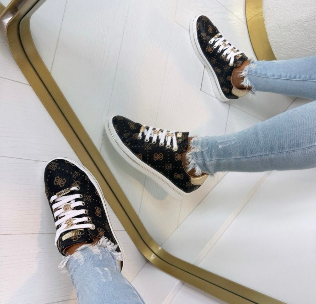 Guess logo sneaker