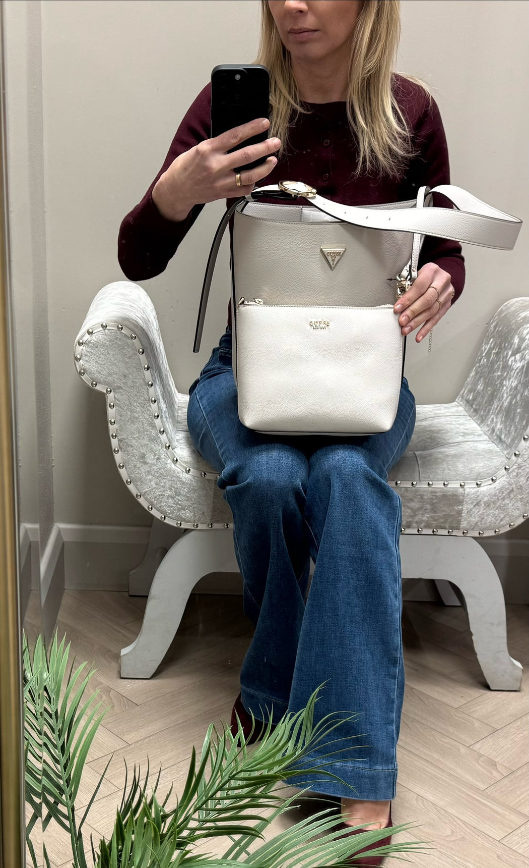 Guess meridian II ivory BG697404