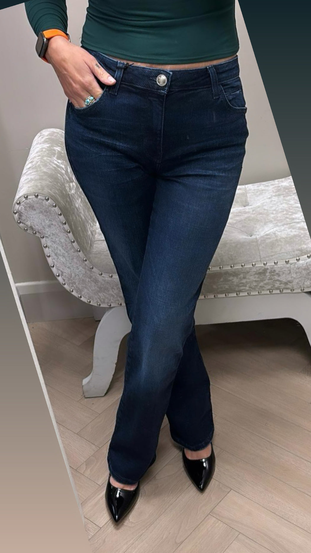 Guess Mid Rise Sexy Straight Jeans. W5BA15D0791