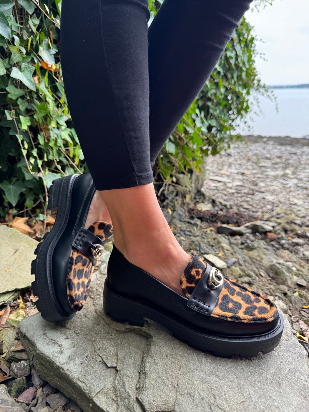 Guess black animal print loafer FLTYK2LEP14