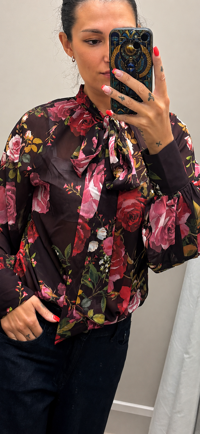 Guess Audrine Bow Blouse. W5BH84W3022