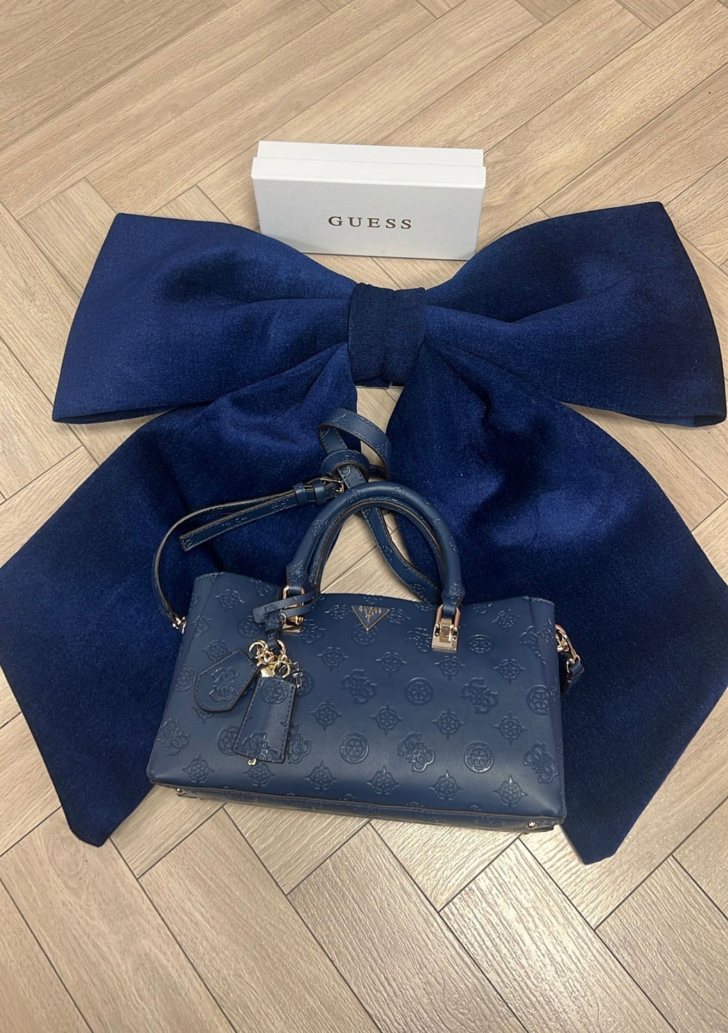 Guess tisha midnight logo pd776406