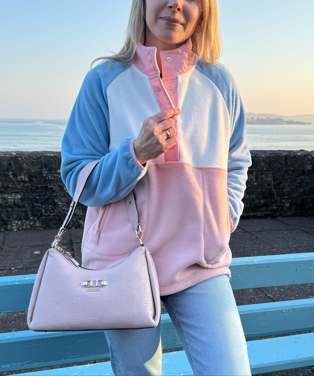 Guess anise   light rose double zip shoulder bag