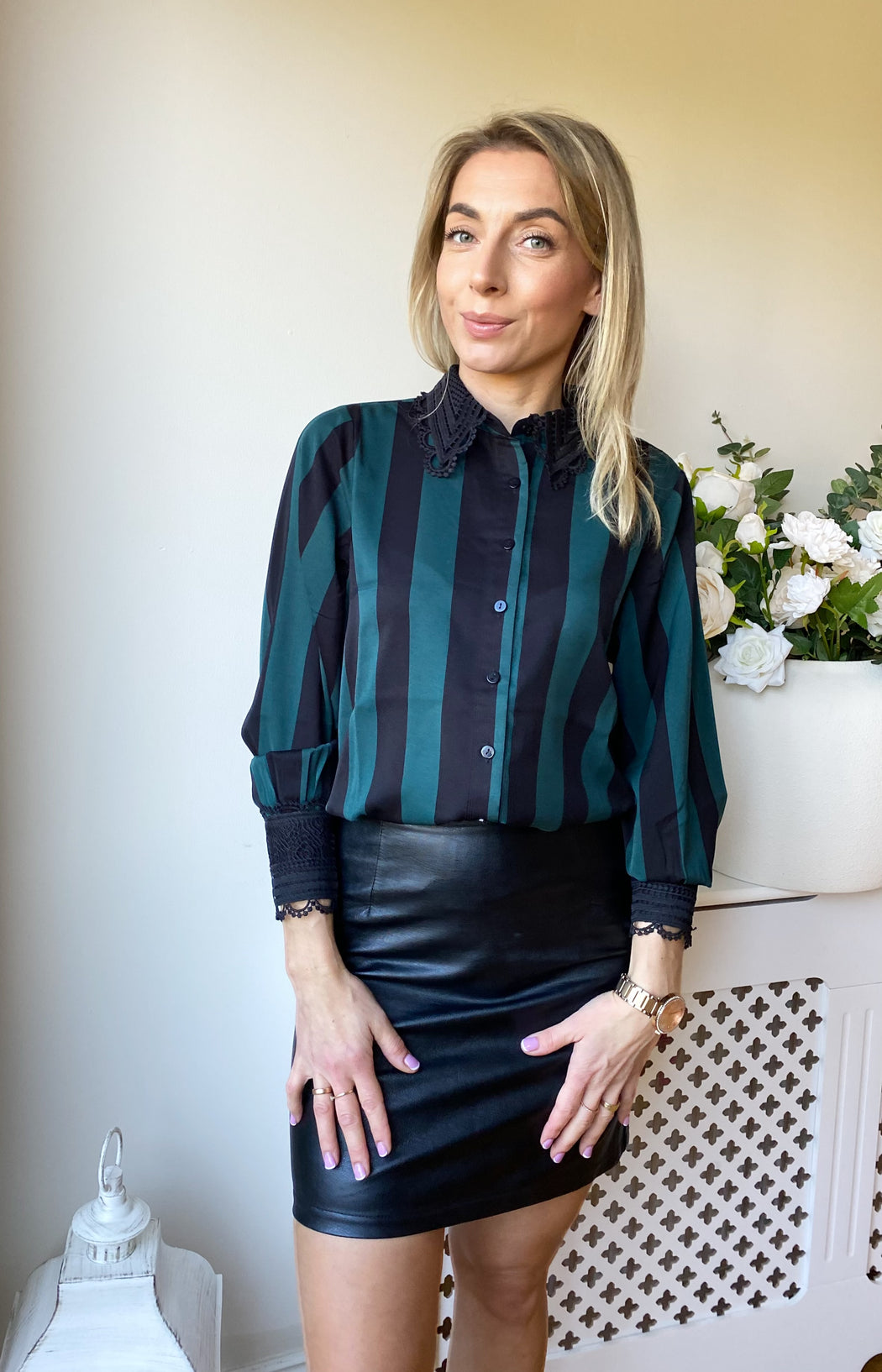 Jill green black blouse