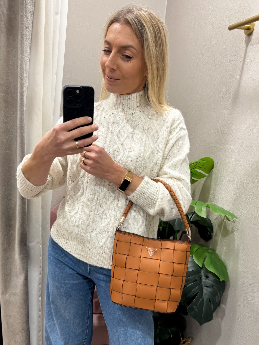 Guess Caramel MAYLEE bag. WG966103