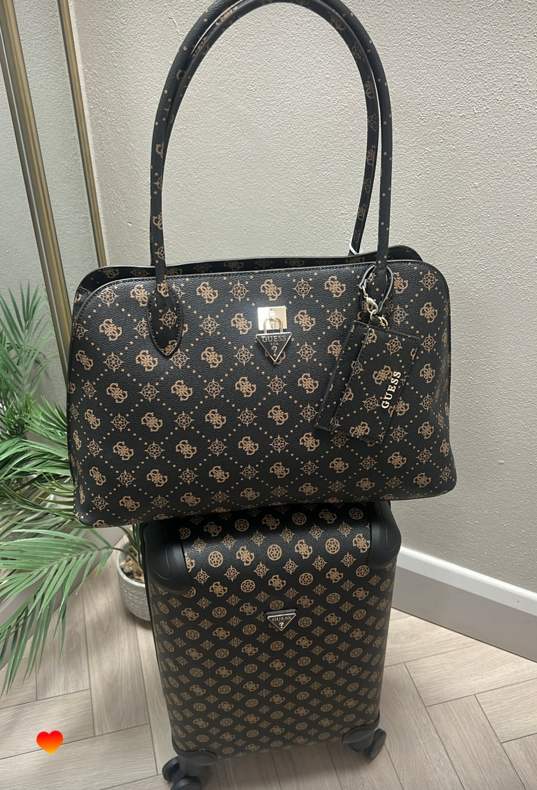 Guess espresso logo Patsie wilder travel bag gp9919024