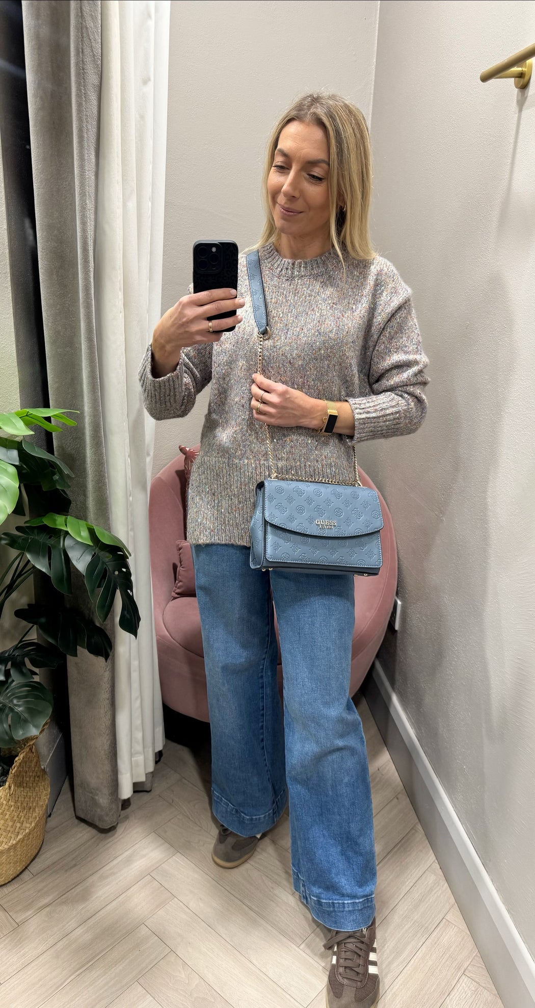 Phoebe 4G Peony Logo Mini Crossbody pd966521