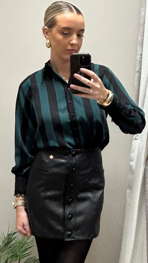 Jill green black blouse