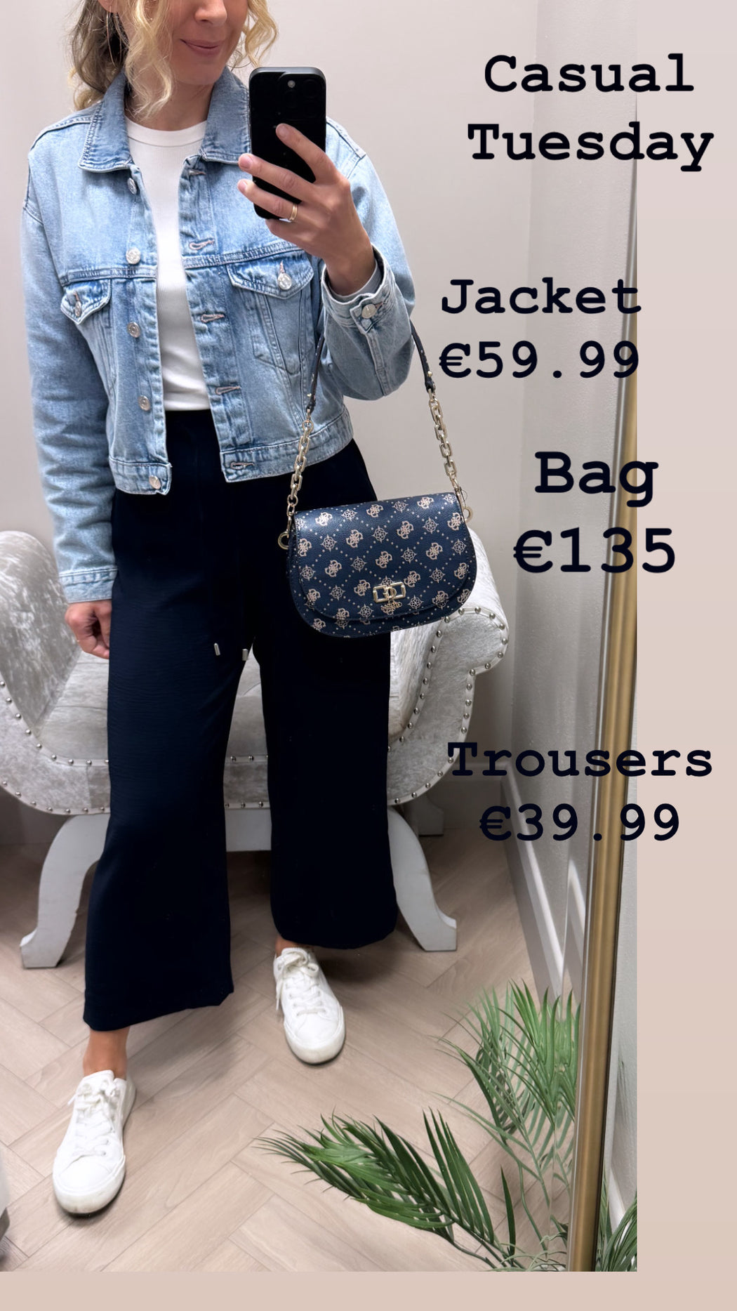 Emelie guess navy logo shoulder / crossbody BG950117