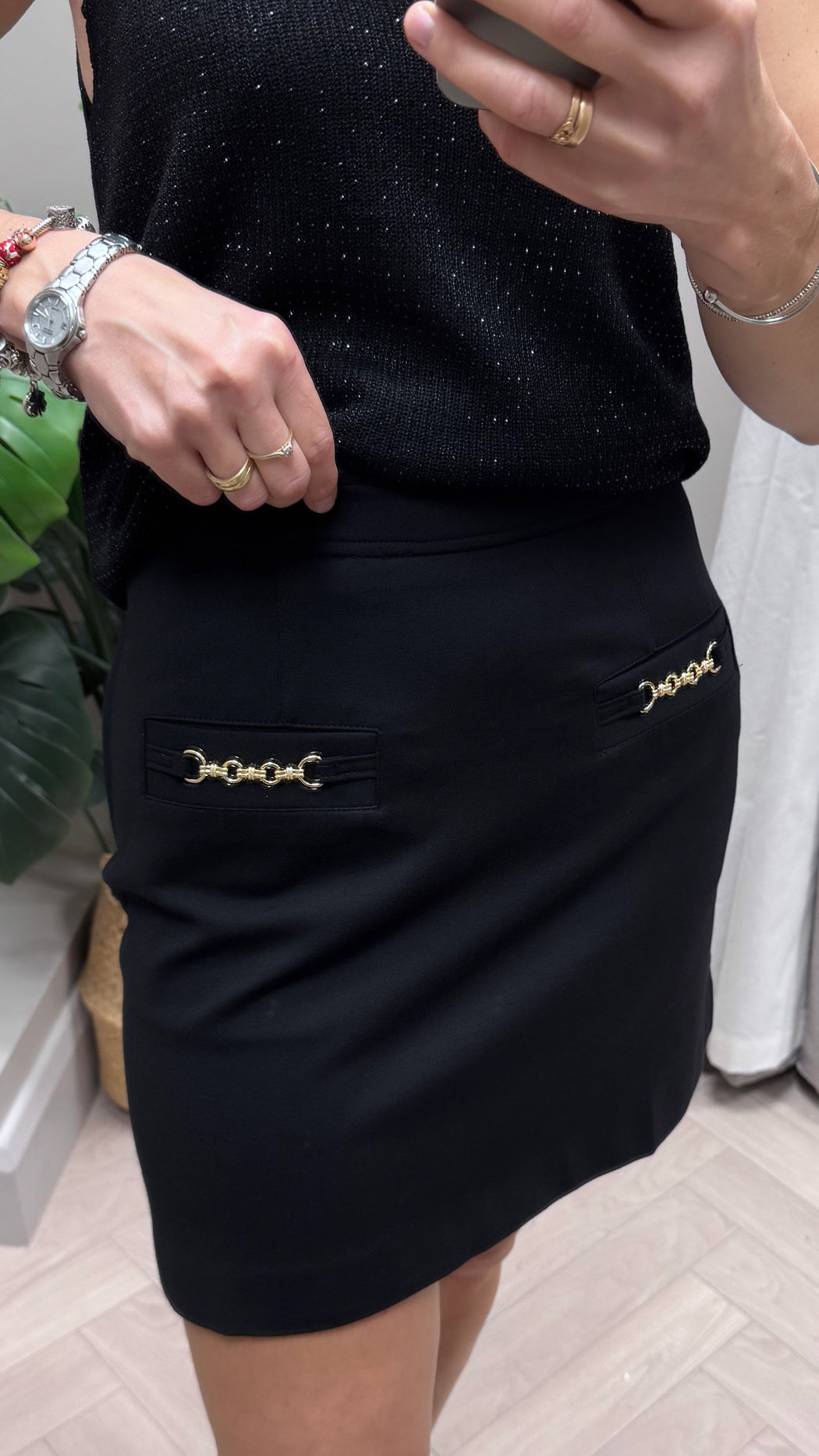 Guess Wanda Chain Mini Skirt W6BD23K6219