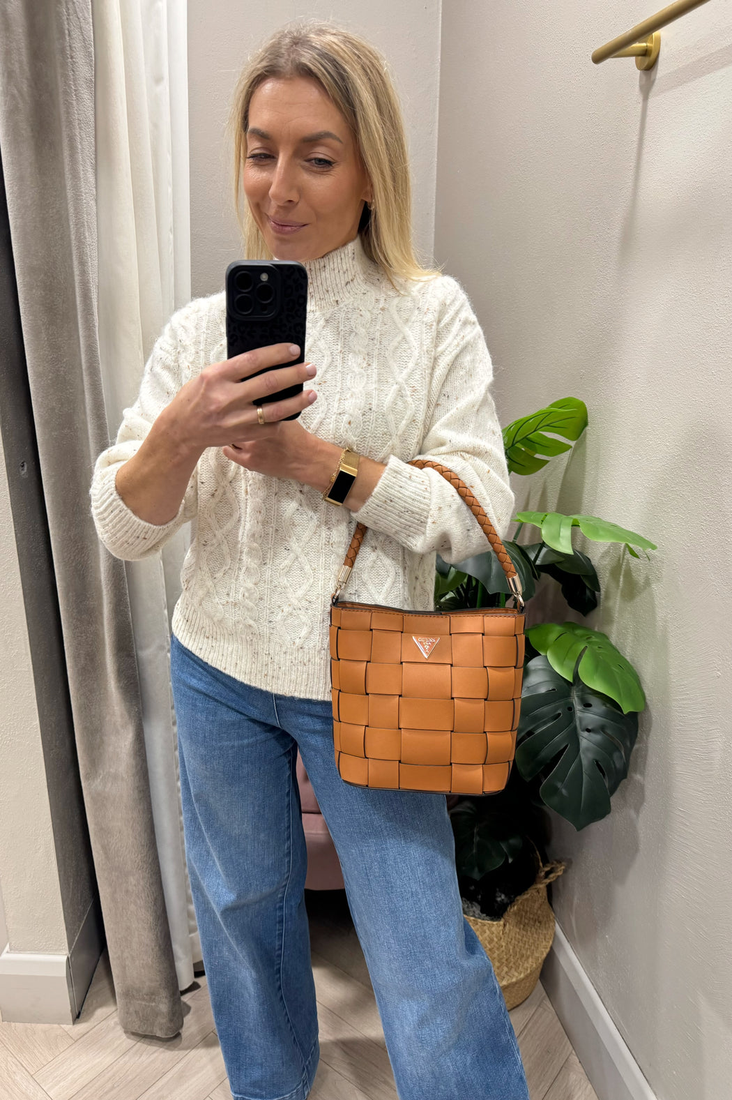 Guess Caramel MAYLEE bag. WG966103