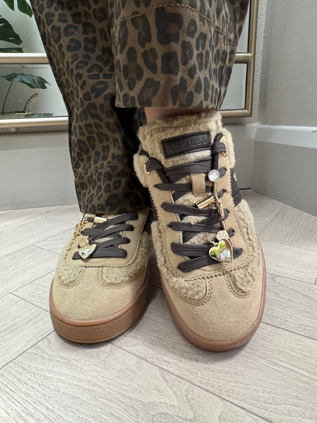 Guess beige teddy trainers flfn3afur12