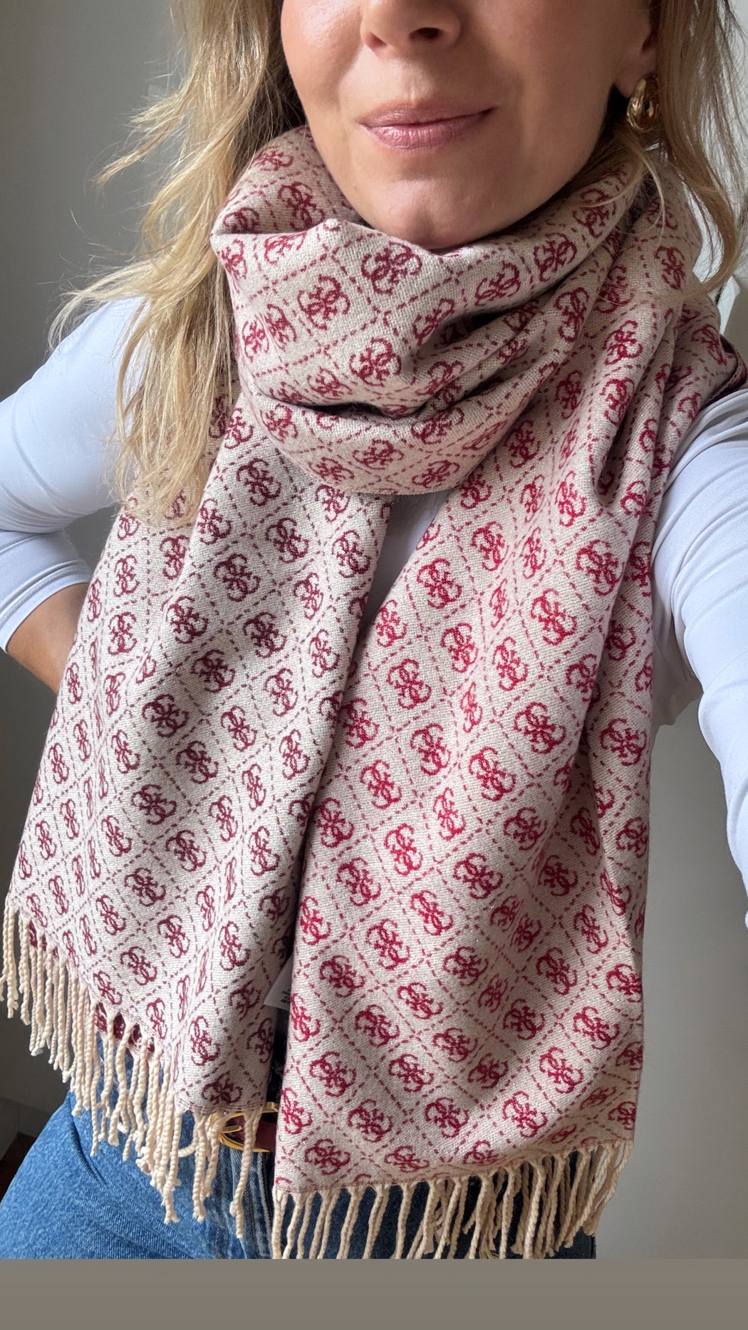 Guess reversible wine logo scarf aw5663vis03